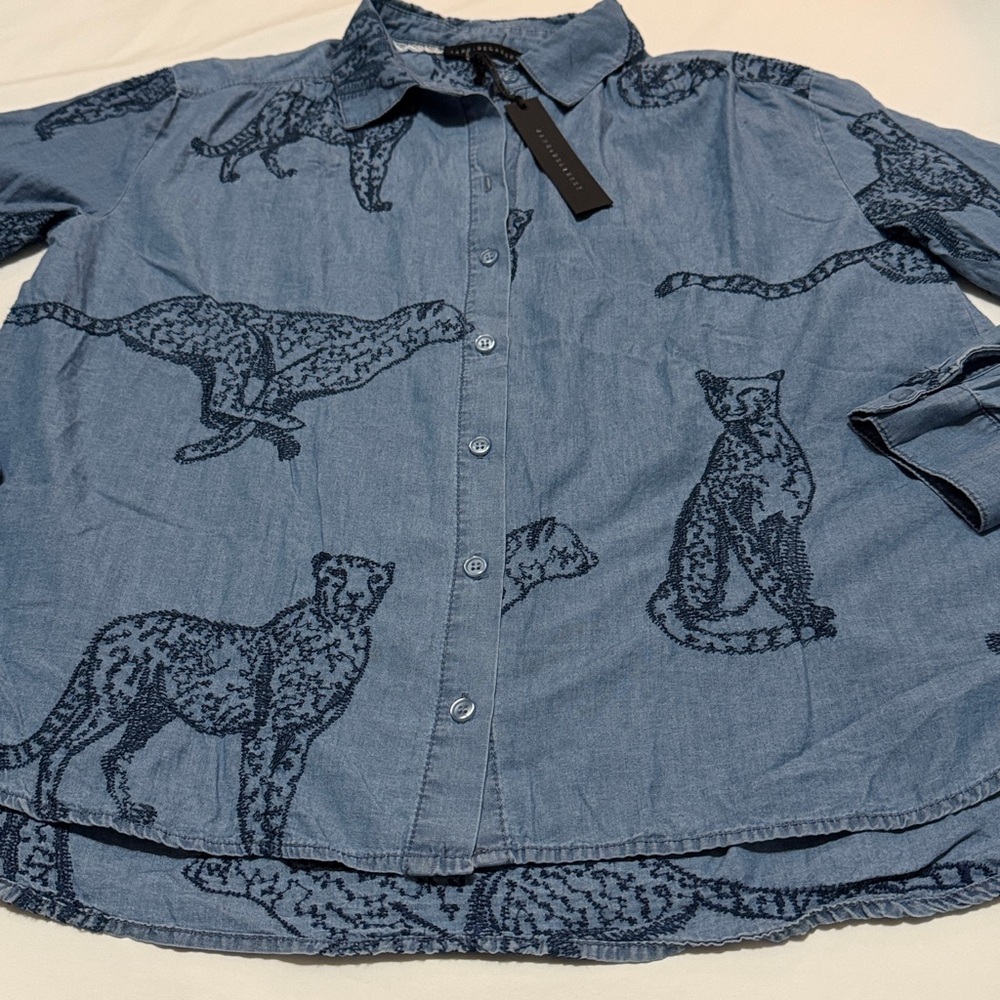 Jane &Delancey Blue Embroidered Animal Button-Up Shirt Cotton M NWT - Picture 2 of 7